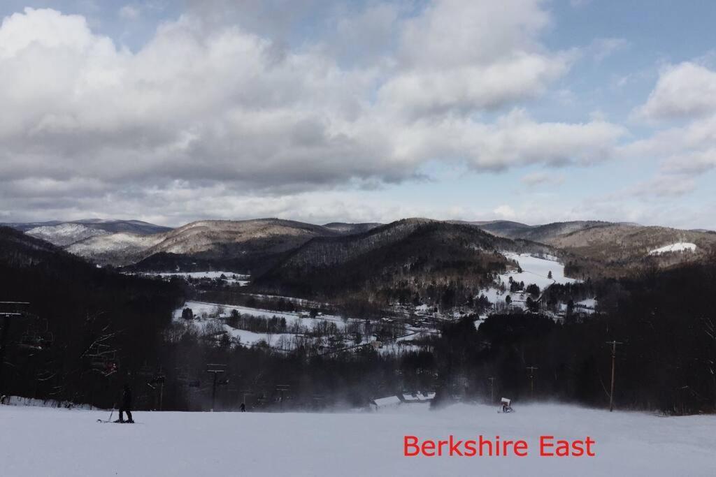 2 Bed Berkshire Getaway @ Stephentown Hotel Eksteriør billede